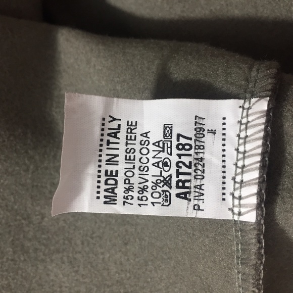 D.X.R. MODA Poncho - Picture 6 of 8